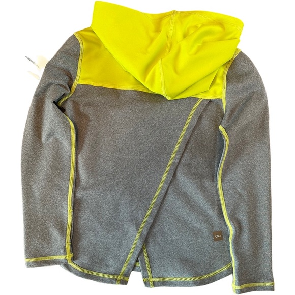 Tea brand slit back shirt- new never worn - Picture 2 of 3